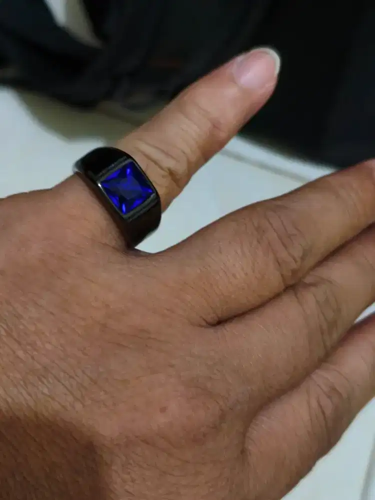 Cincin titanium hitam batu onix ukuran 8