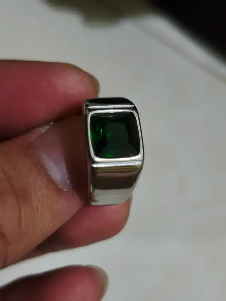 Cincin titanium batu onix hijau ukuran 8 nego