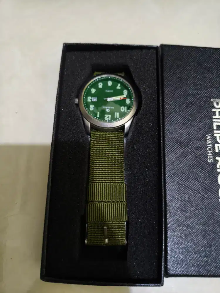 Jam tangan warna army baru fullset plus batrei