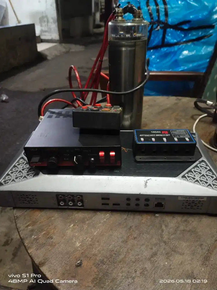 Amplifier mobil merk invinik