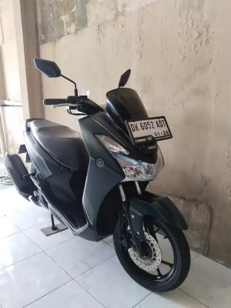 DP 2,5 JT / BUNGA MENURUN 2% / YAMAHA LEXI 125 TAHUN 2023