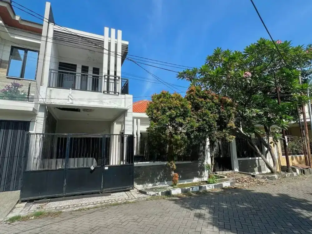 Jual cepat - Rumah 2 lantai siap huni di Medokan Asri Barat