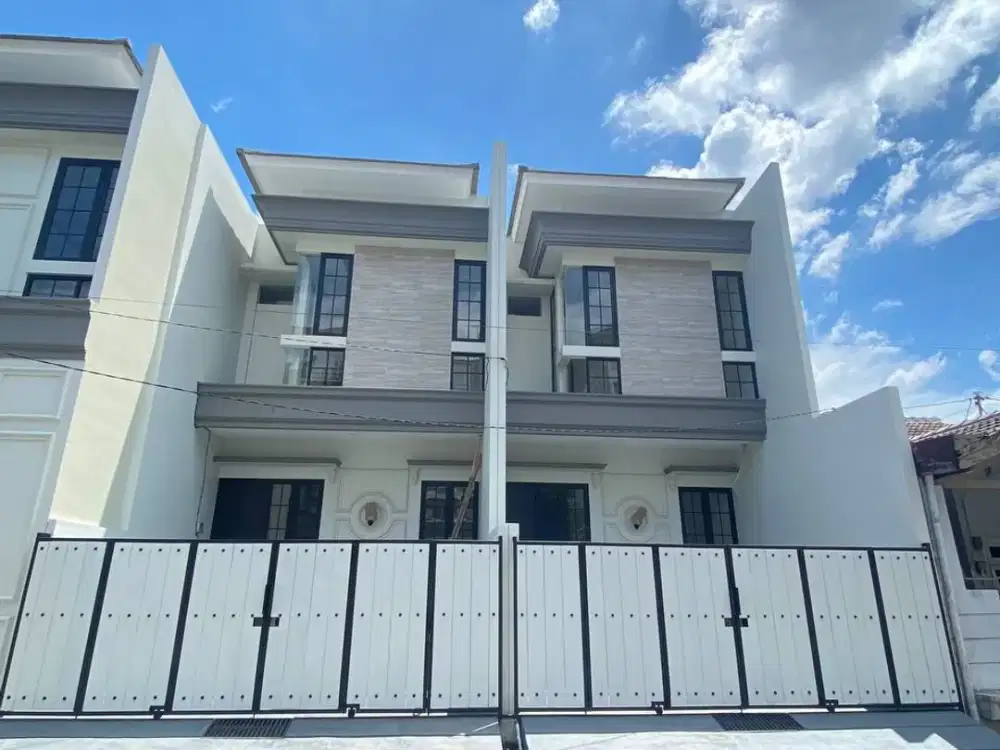 Sisa 1 unit - Rumah baru minimalis 2 lantai di Taman Pondok Indah, Wiyung