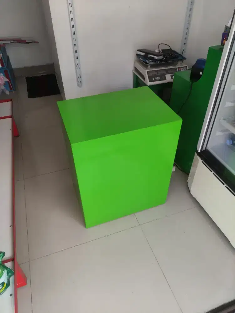 Meja Kasir Minimalis