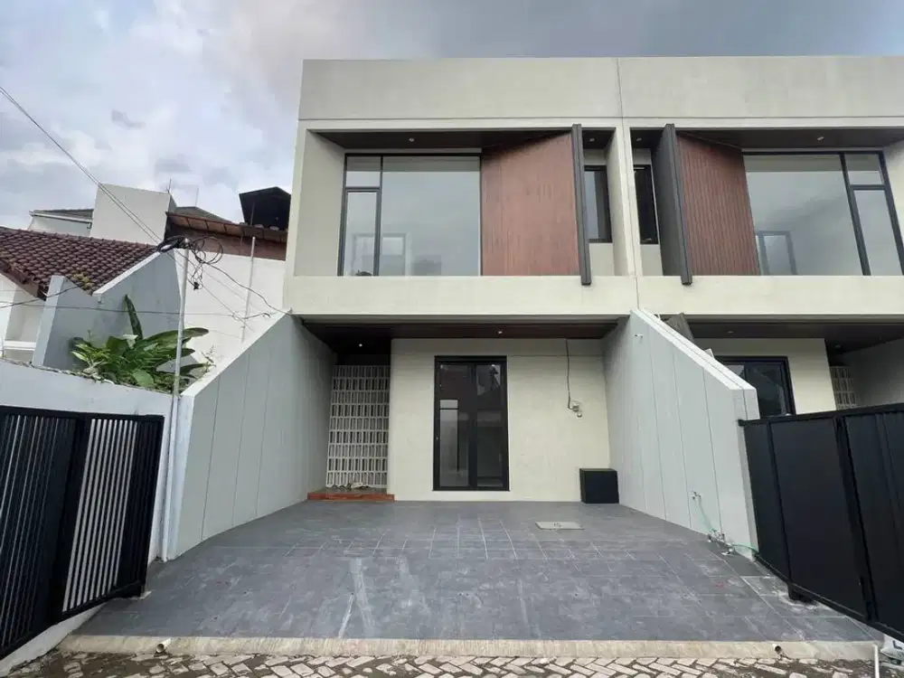 Rumah baru modern 2 lantai di Klampis Semolo lebar 6
