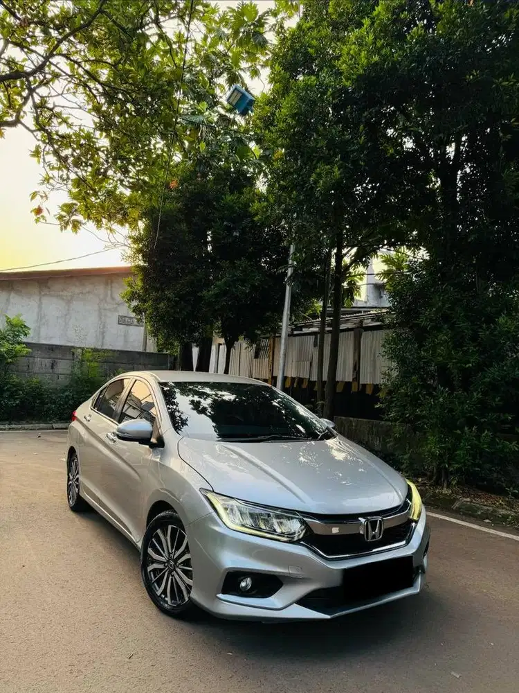 Honda New City RS Matic Low KM Tgn1
