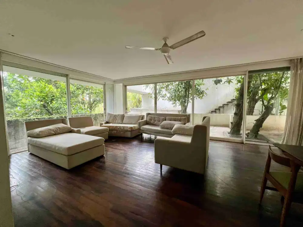 Disewa Rumah Ala Clubhouse + Sharing Swimming Pool Tanpa Pajak di Tanah Teduh Pasar Minggu