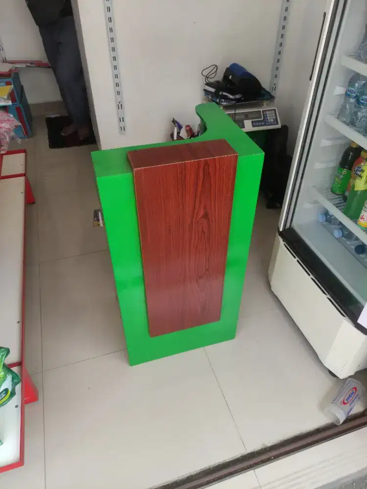 Meja kasir & kursi minimalis
