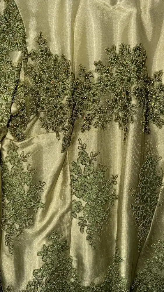 Kebaya brukat prelov