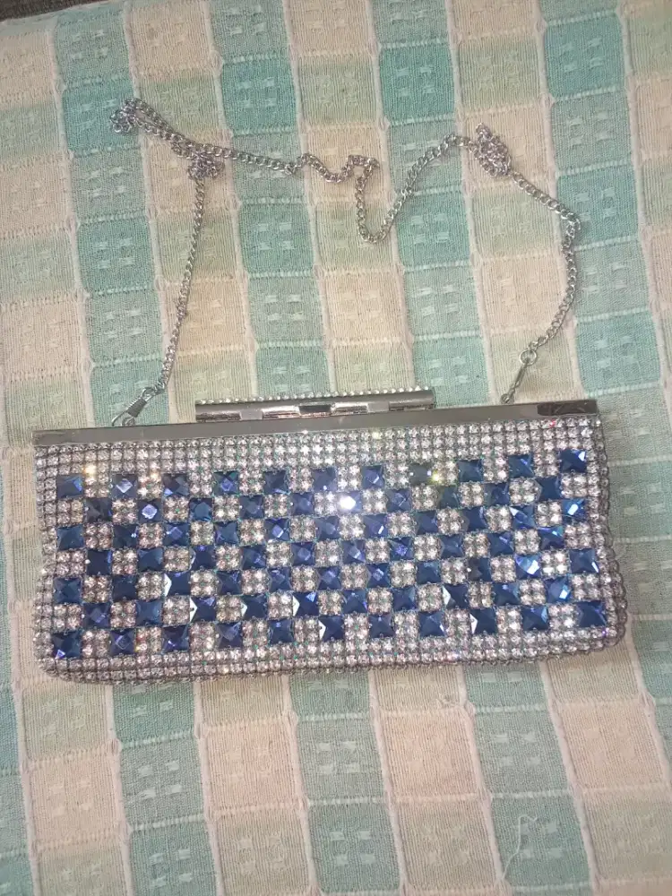 Tas wanita berlian dan batu biru