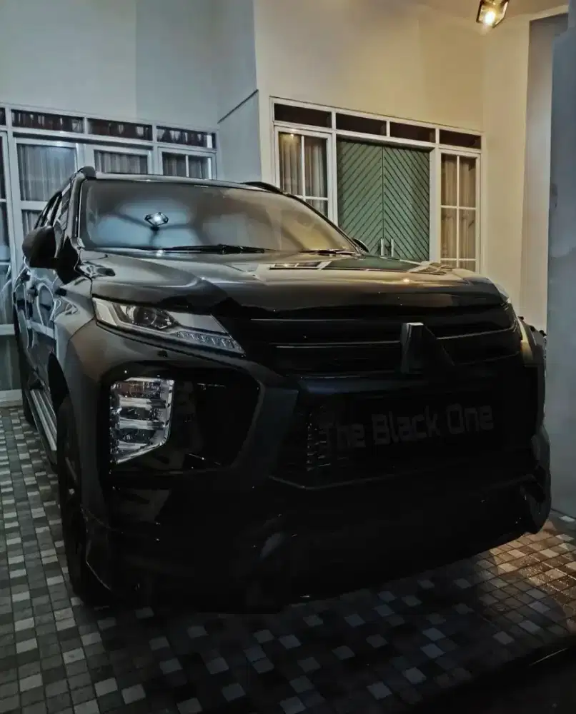 Pajero Sport Dakar 4*2 AT 2024 (NIK 2023)