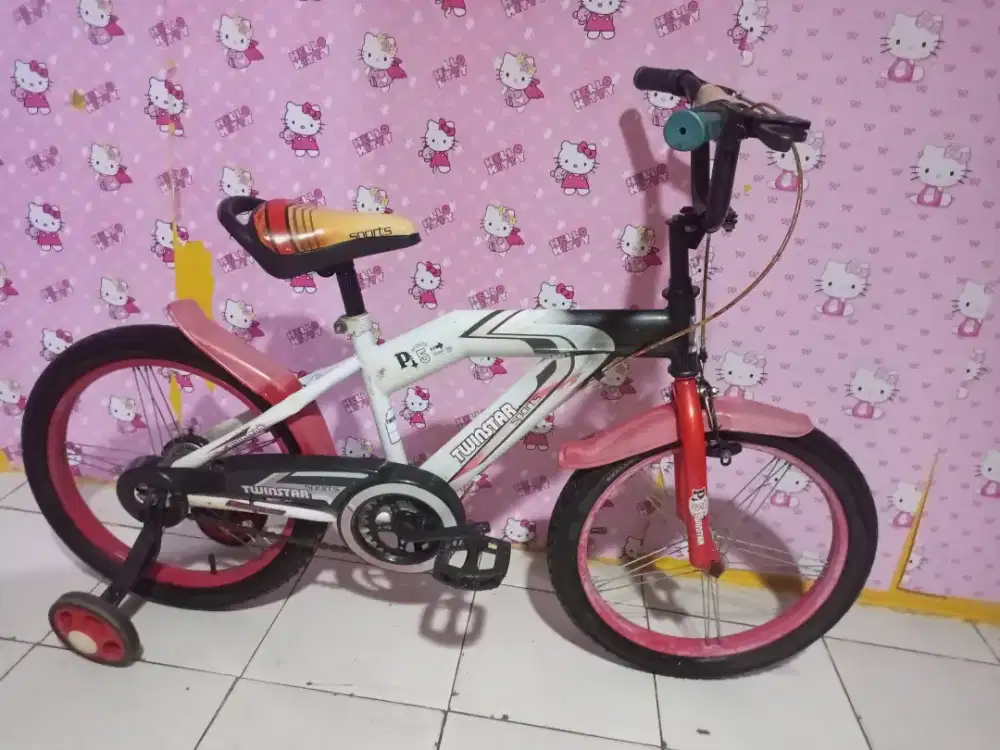 SEPEDA ANAK COWOK UKURAN 18 plus RODA BANTU KOKOH SIAP PAKAI