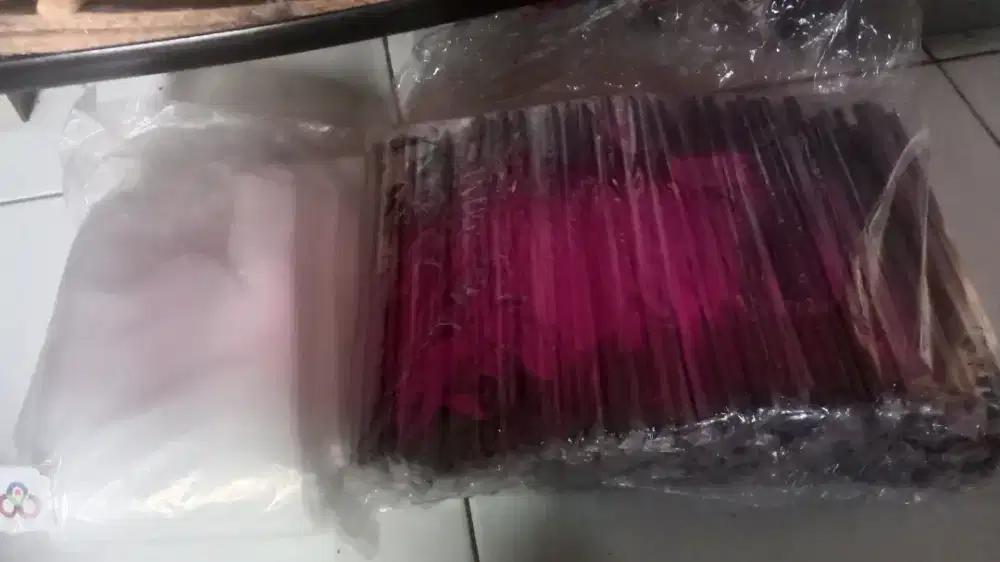 Sedotan sama plastik gelas 2 cup