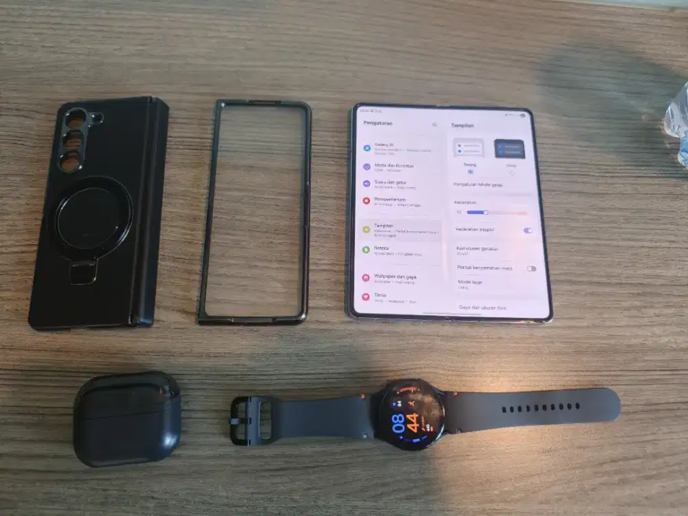 Dijual sepaket samsung z fold 5, buds fe3 dan samsung watch fe