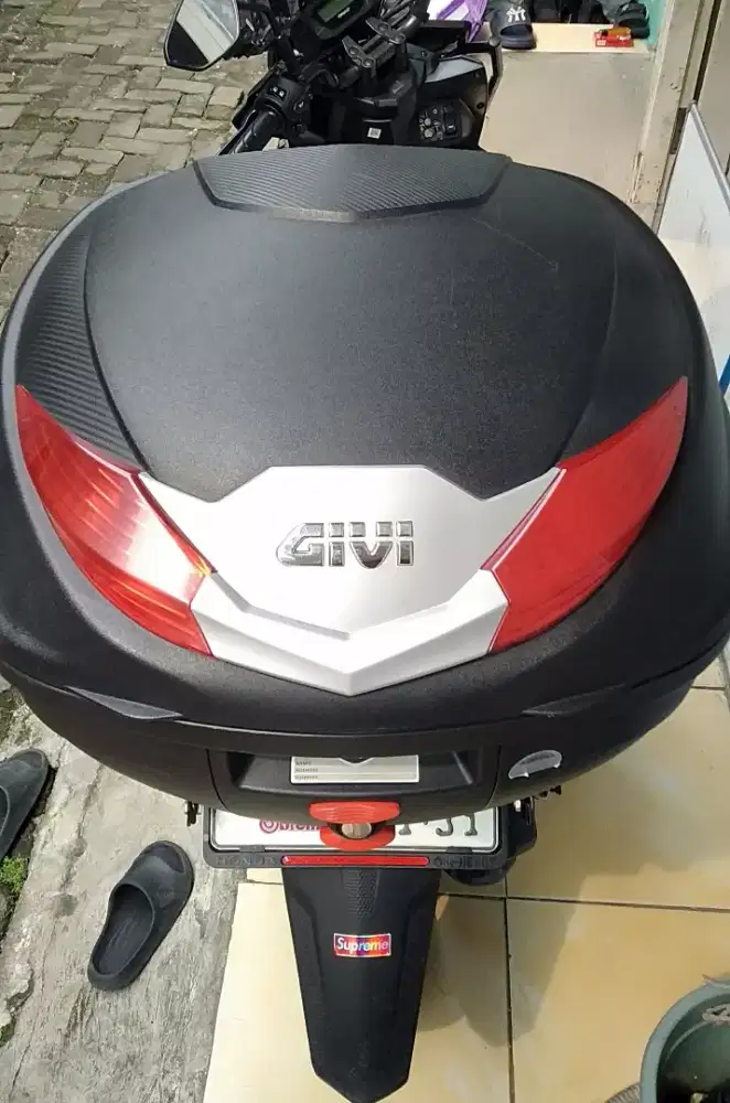 Box motor, box sepeda motor, top box, box touring, bagasi motor