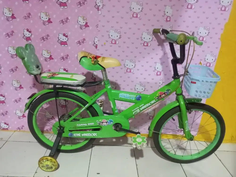 SEPEDA Anak cewek ukuran 18 plus RODA BANTU BONCENGAN KERANJANG KOKOH