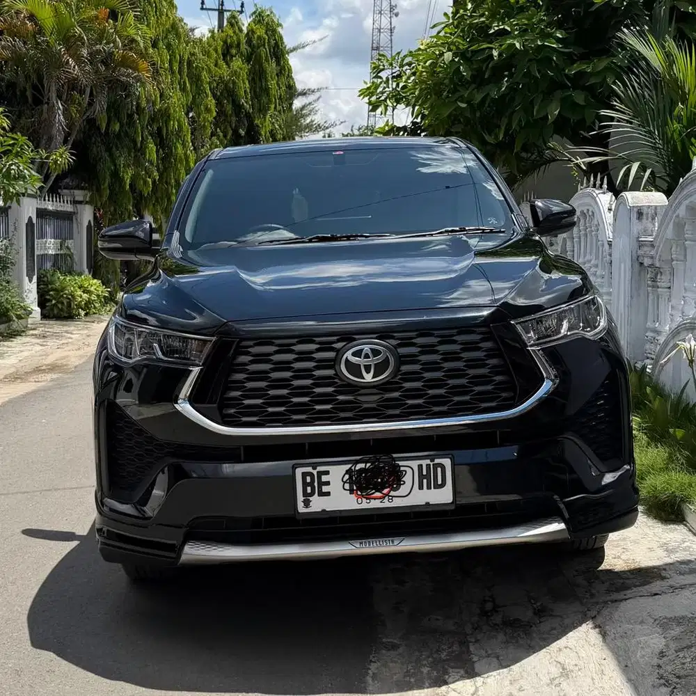 INNOVA ZENIX MODELISTA V HYBRID 2023 AT