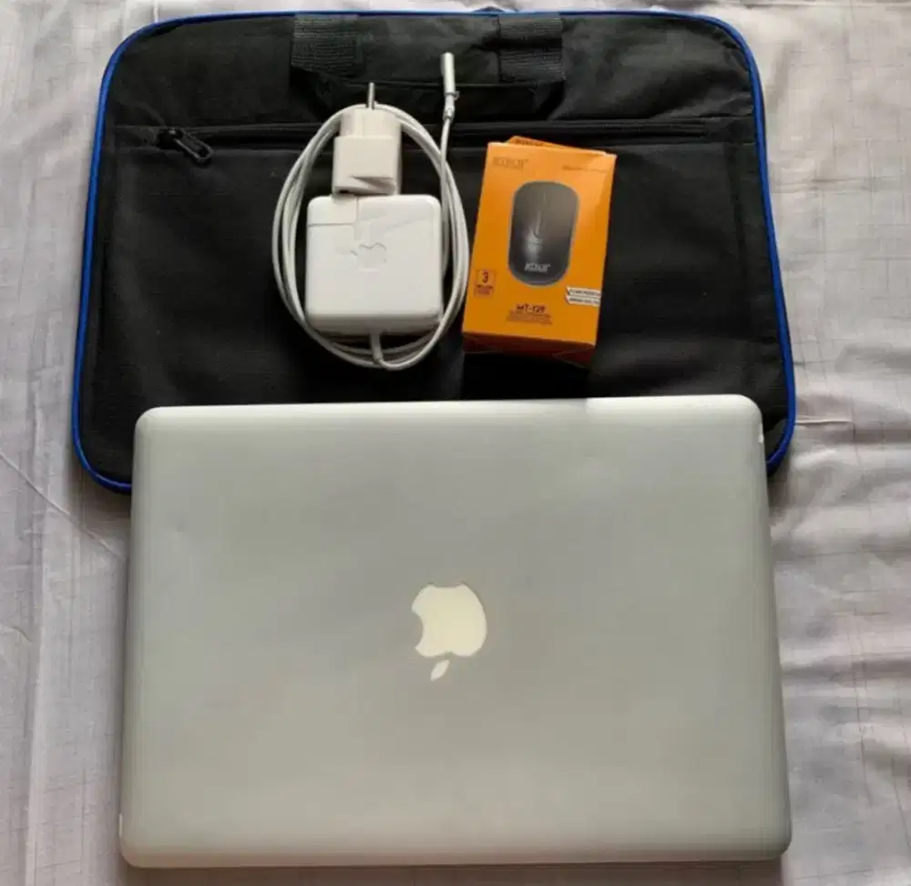 Macbook pro i5 8/256GB