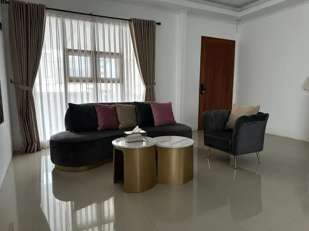 Rumah Modern Minimalis Siap Huni Strategis di Ciwaruga Bandung