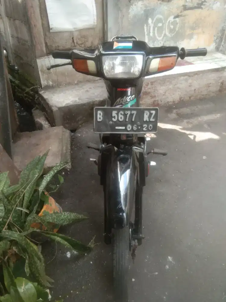 Di jual motor tua honda