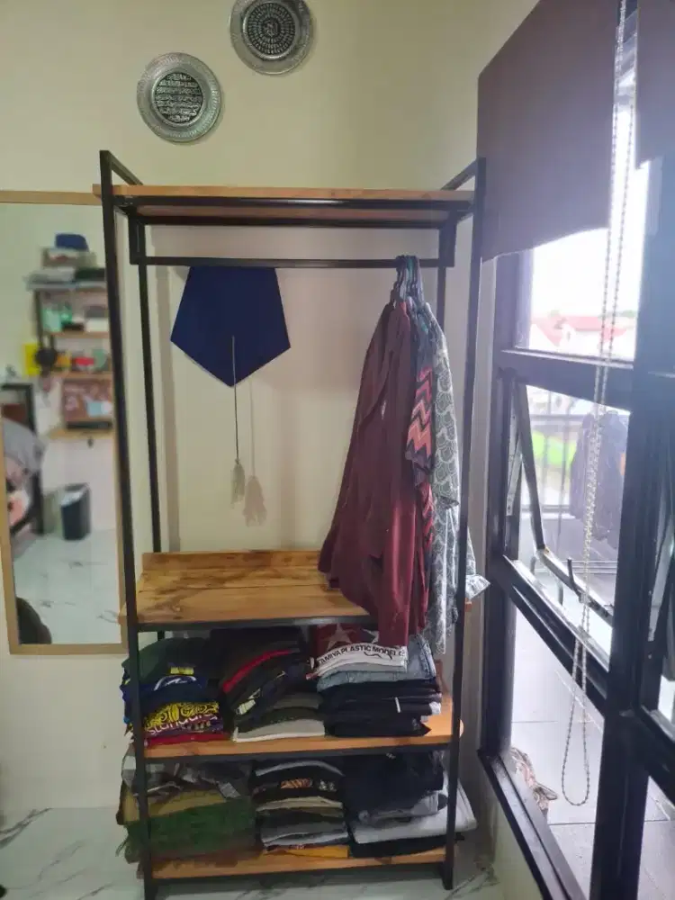 Lemari baju Outlet