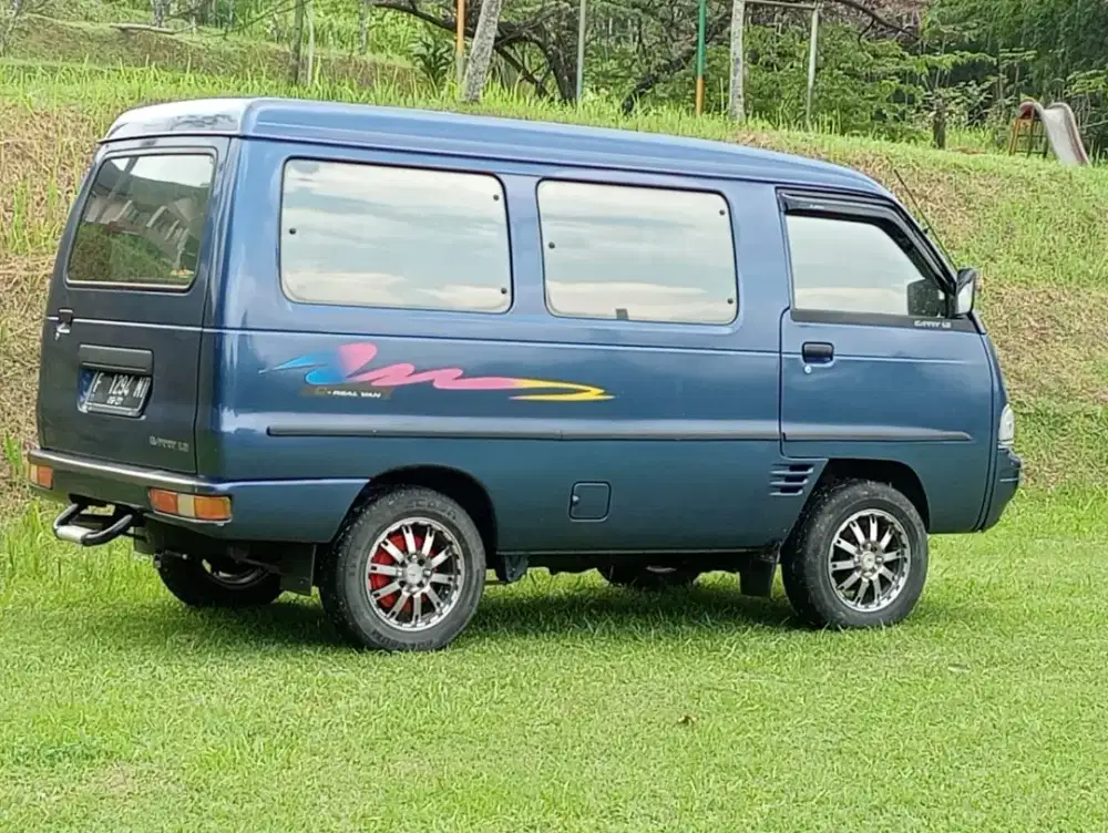 Suzuki Carry Futura 1.5 ST 150  RealVan tahun 2003