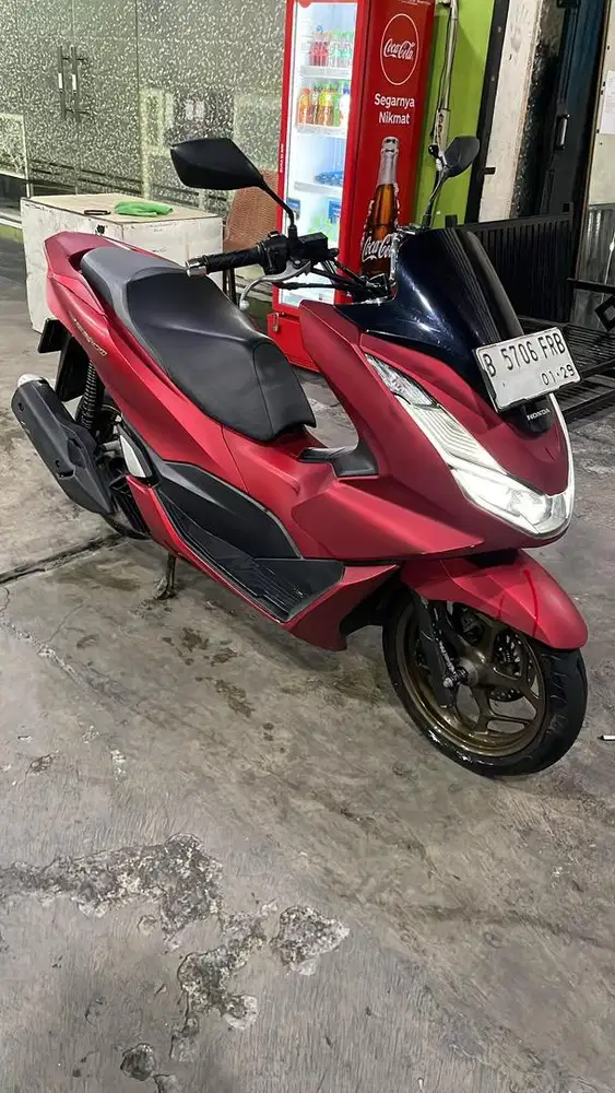 pcx 160 abs 2024 merah merona