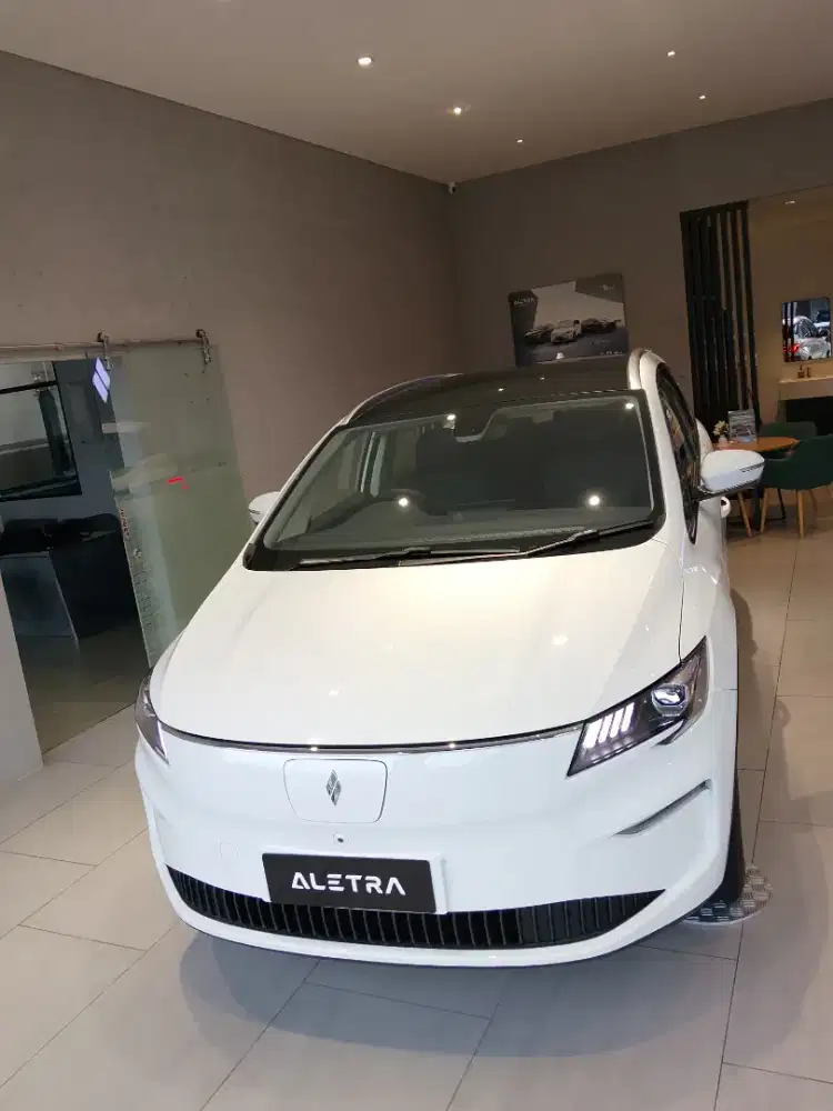 ALETRA L8 EV 7SEATER