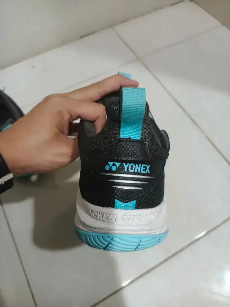 Sepatu Badminton Yonex 88dial
