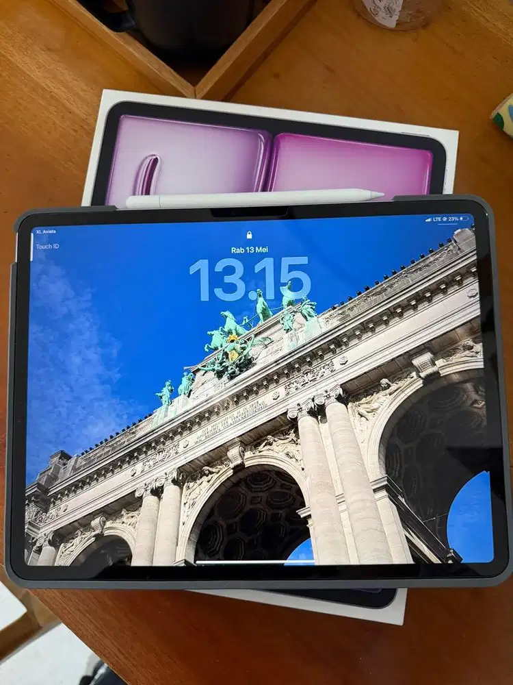Ipad Air M3, 256 GB, 13 Inchi, Wifi + Cell