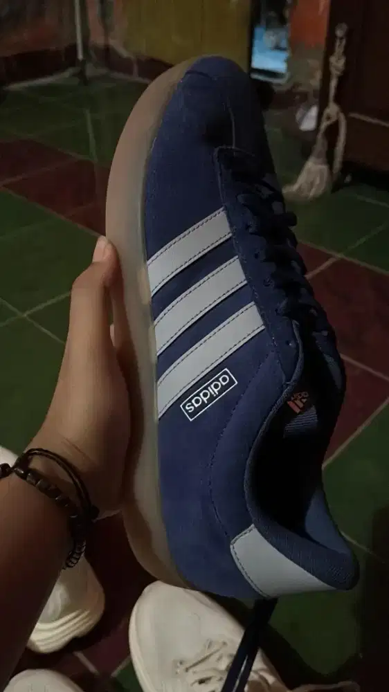 Sepatu hoka adidas ori