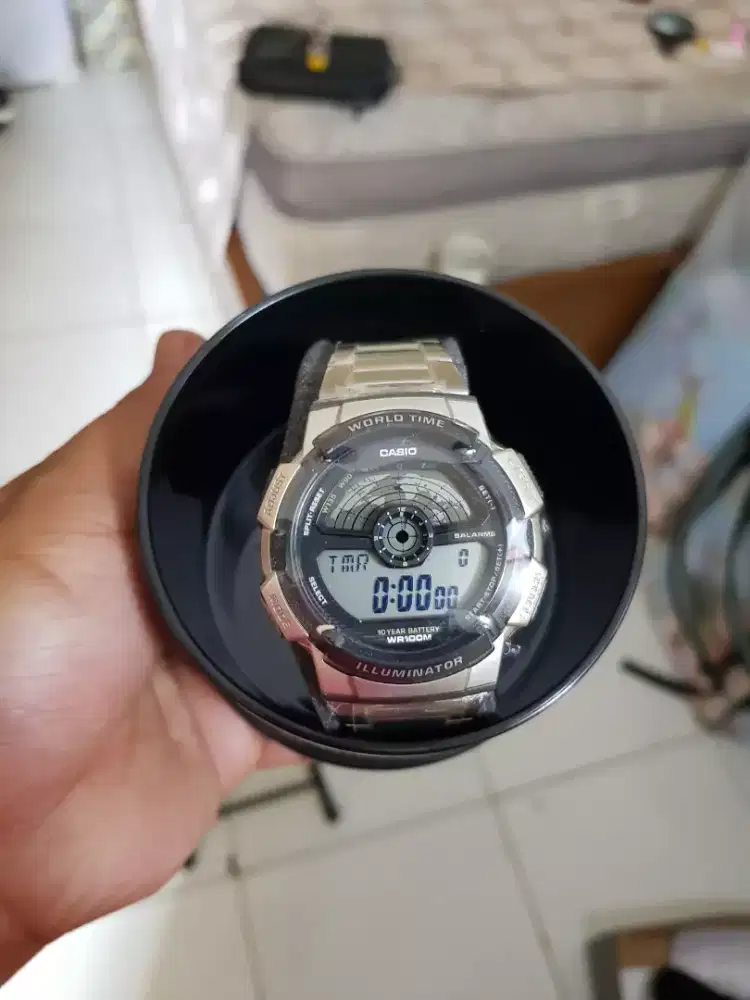 Jual CASIO geshock baru. belum di pakai sama sekali hadiah ulang tahun