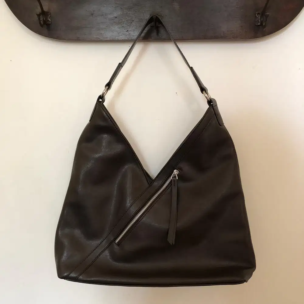 Tas Wanita (Koni Koni Leather Bag)