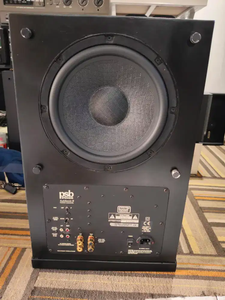 SUBWOFER PSB SUBSONIK9 MADE IN CANADA