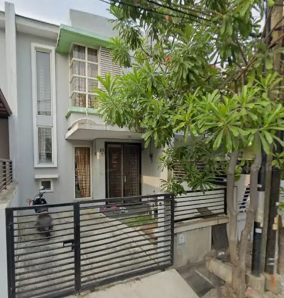 Disewakan Per Tahun Rumah 2 LT Taman Semanan Indah