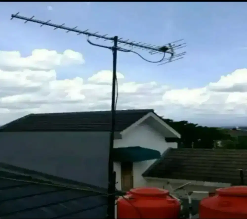 Spesialis ahli jasa pasang antena TV digital service antena Parabola