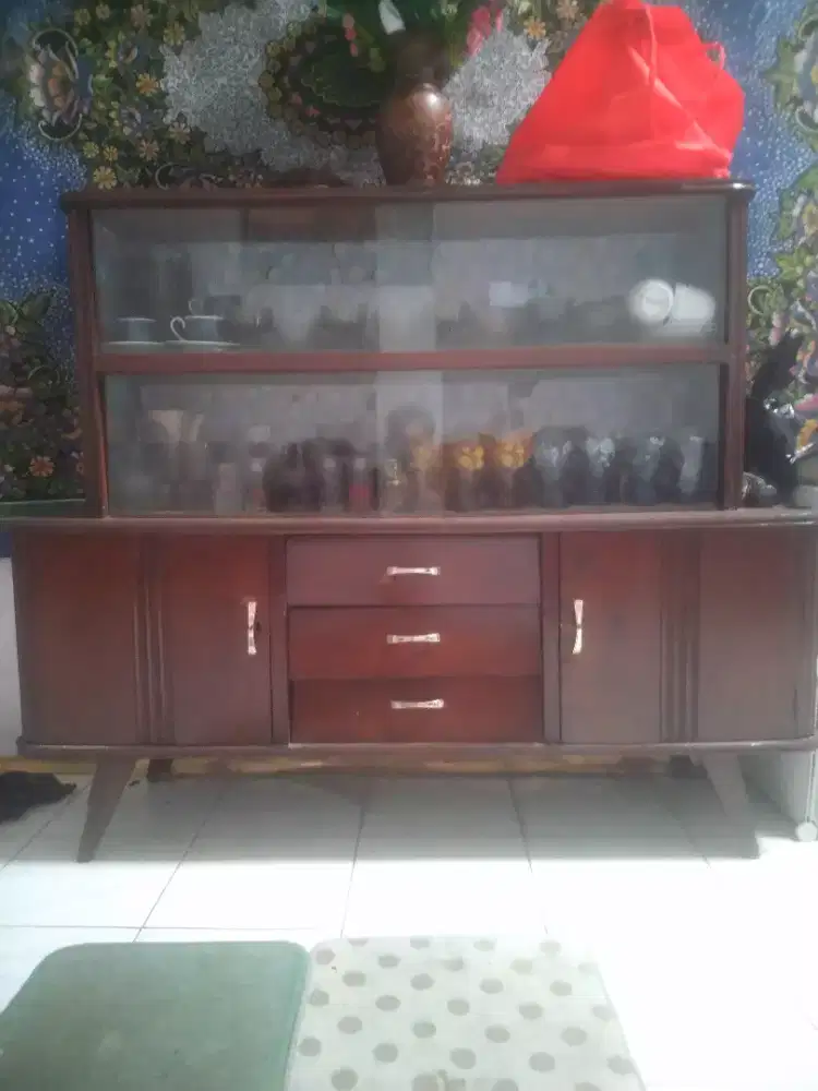 BUFFET ANTIK produk th 40 an