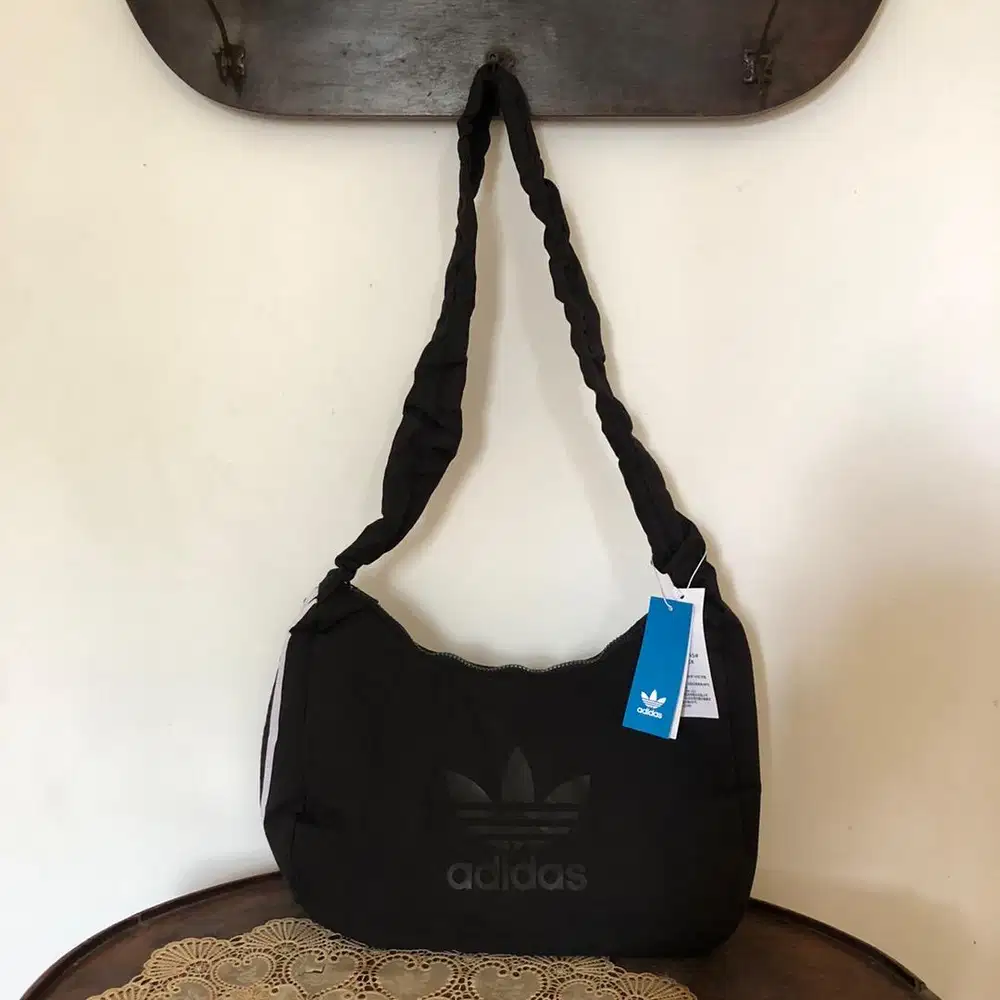 Tas Wanita (Adidas Crossbody Black)