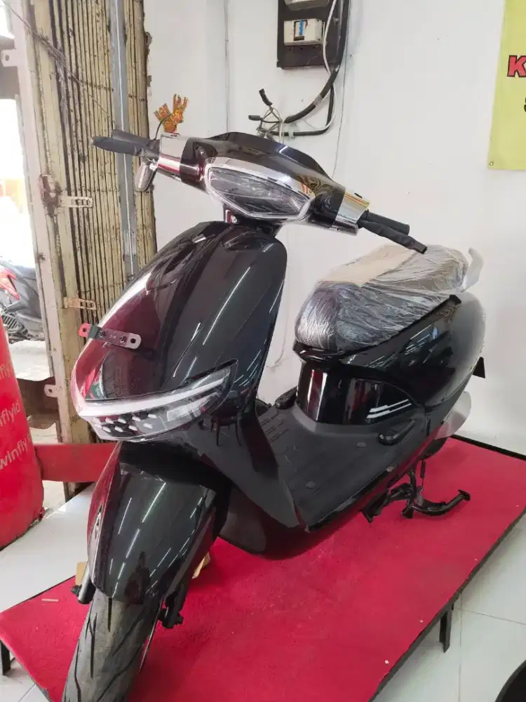 UWINFLY T90 MOTOR LISTRIK SAT SET BATREI LITHIUM 2 TAHUN