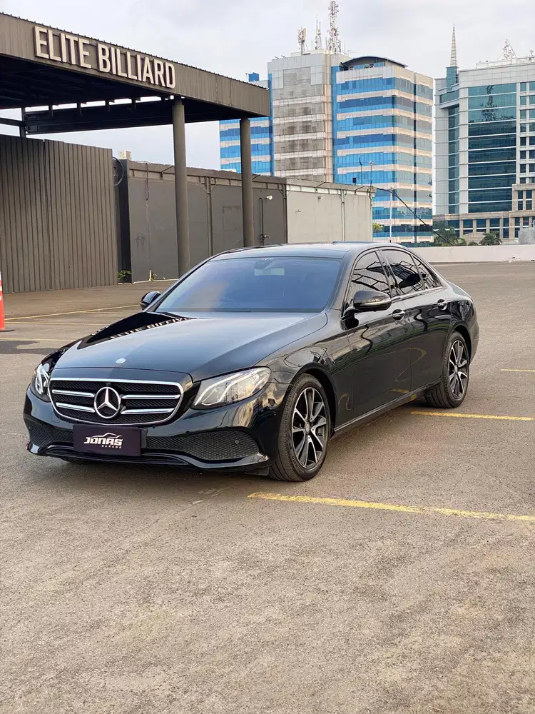 MERCY E300 AVG 2016 HITAM
