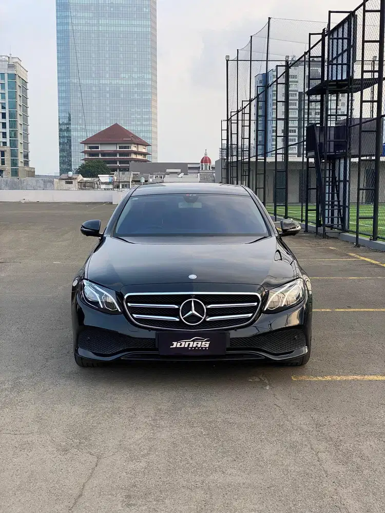 MERCY E300 AVG 2016 HITAM