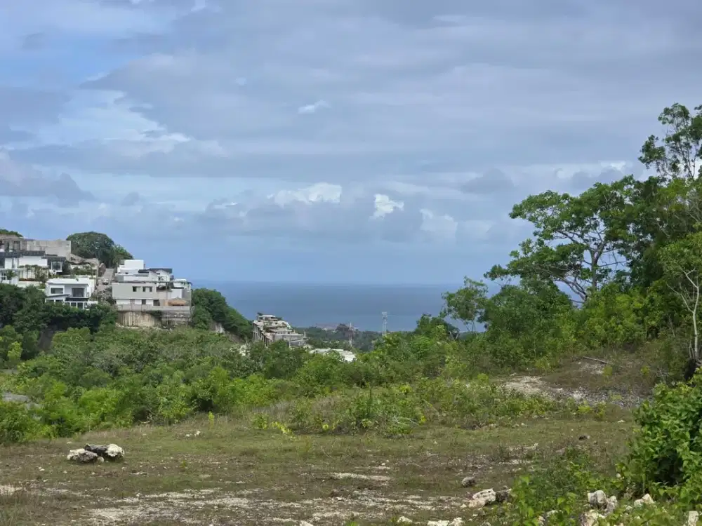 TANAH DI JUAL ATAU DI SEWAKAN VIEW LAUT LOKASI BINGIN CEMONGKAK