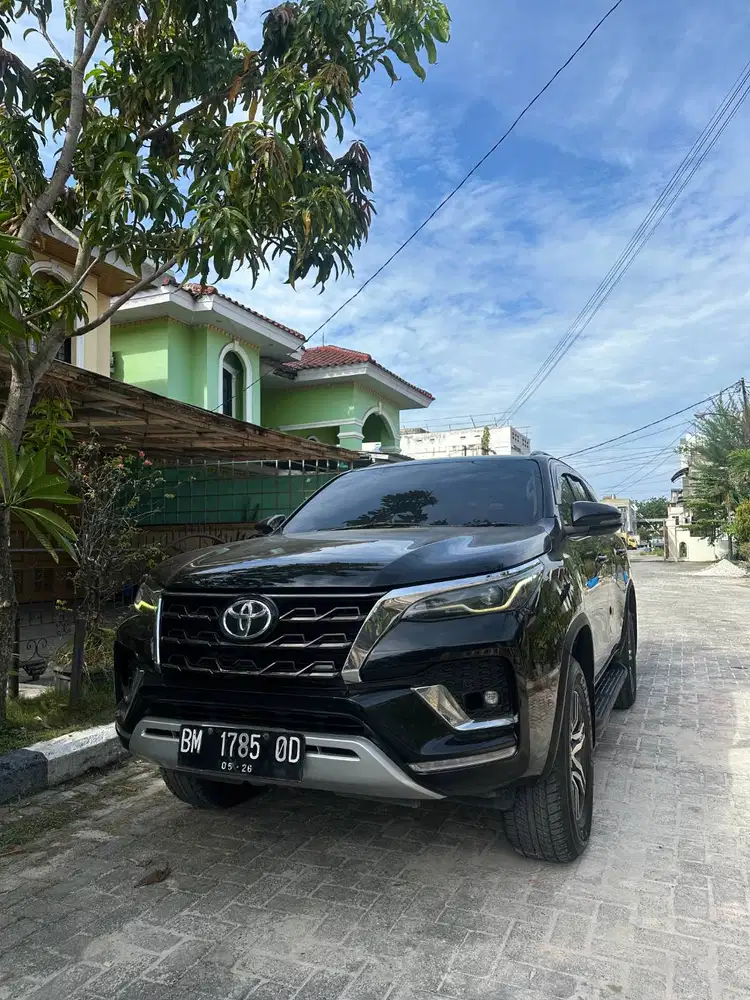 DIJUAL TOYOTA FORTUNER 2.4 G 4x4 AT