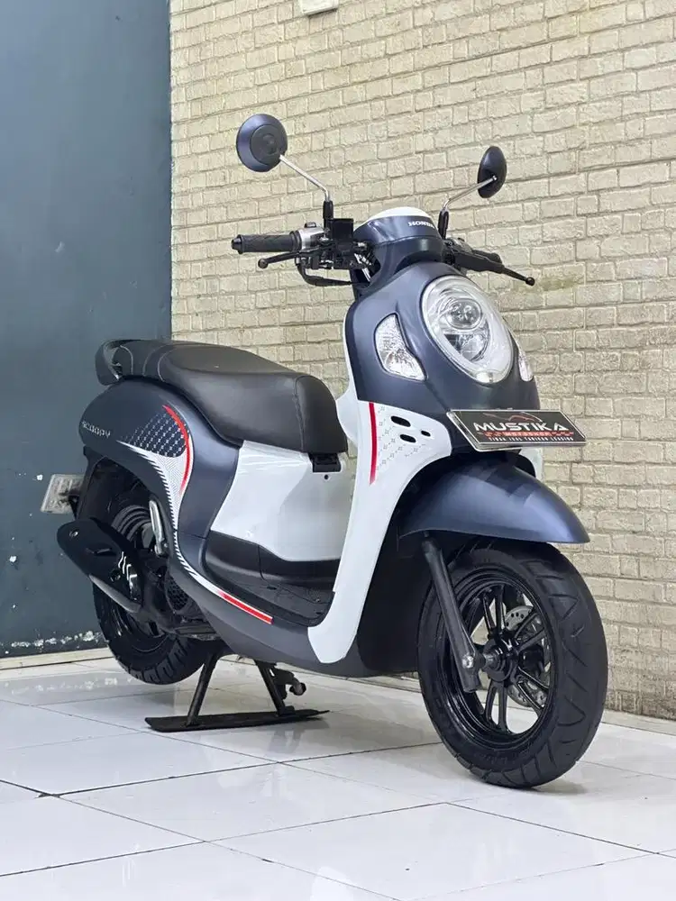 Motor irit ! Scoopy 2024 - wulan mustika kepuh