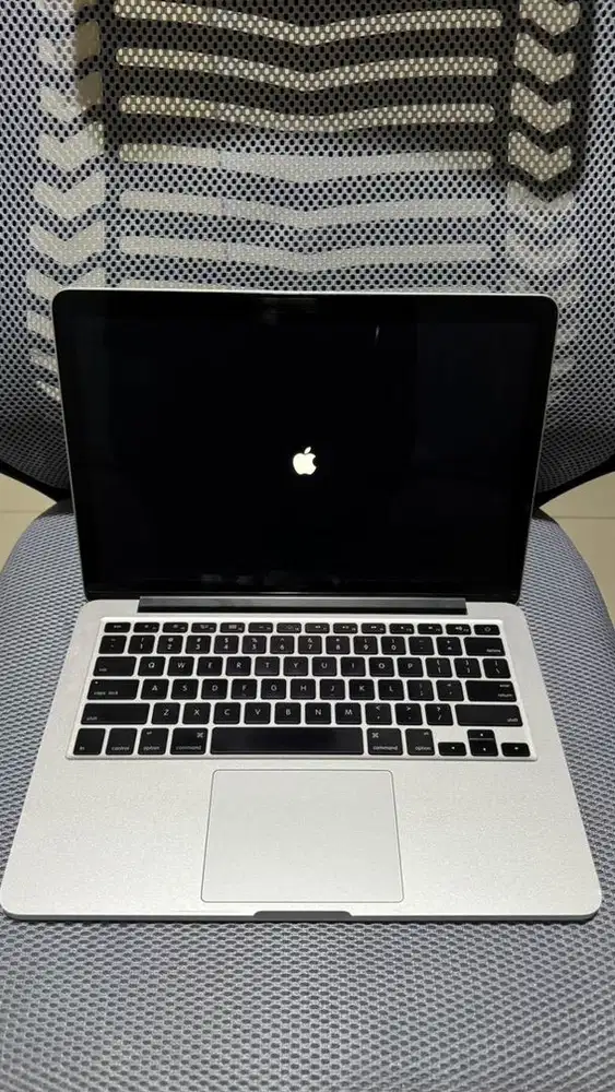 Macbook Pro 2015 8/256 i5