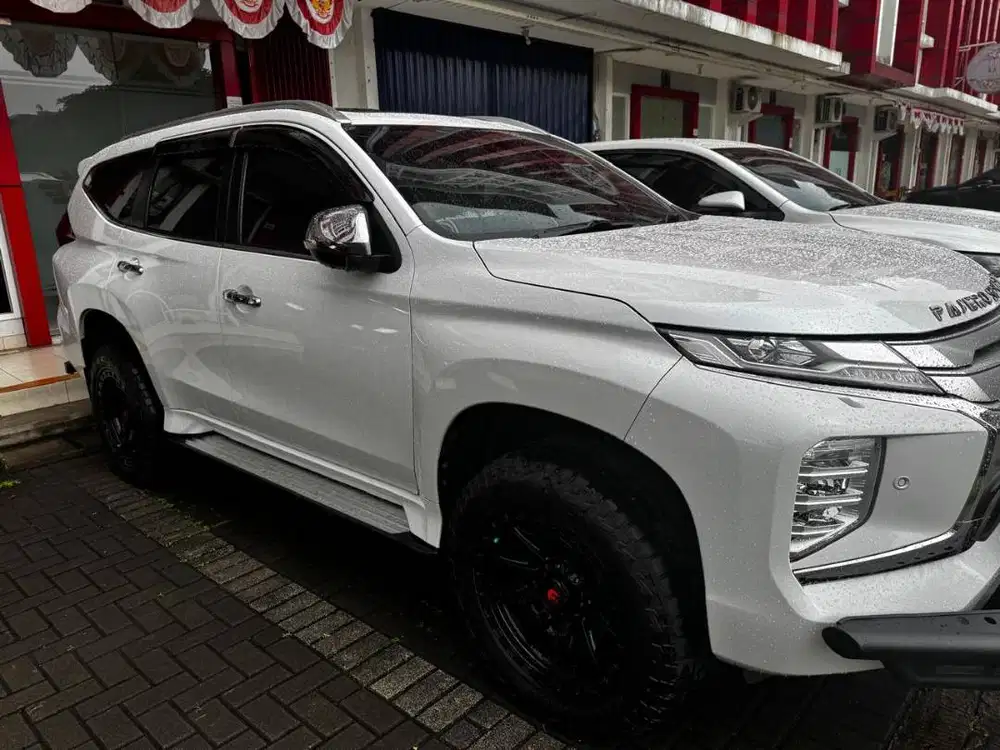 [ISTIMEWA] Pajero Sport Dakar Ultimate 4x4 2022 - Putih Mulus