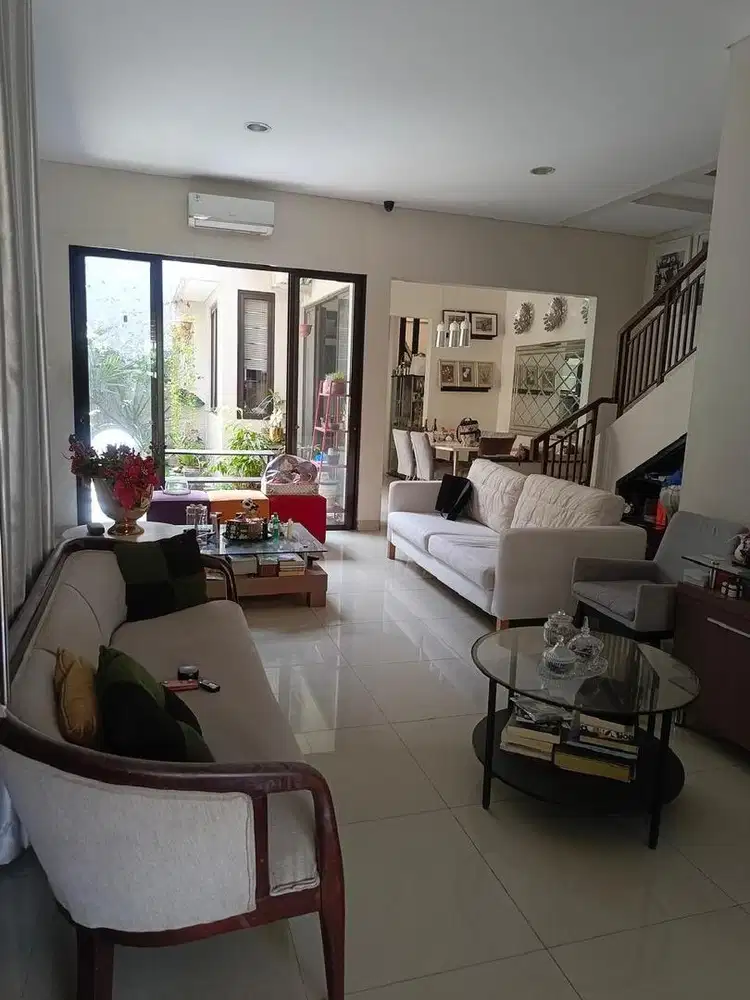 Disewakan Rumah Full Furnish di BSD Depan Ice BSD