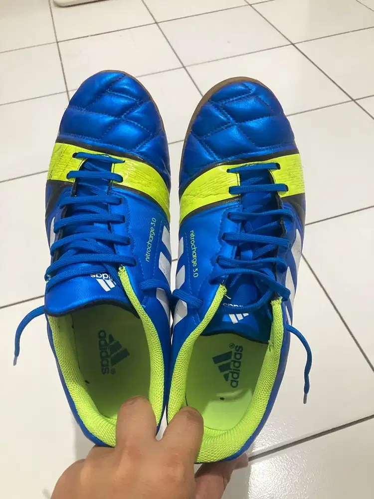 Sepatu Futsal Adidas