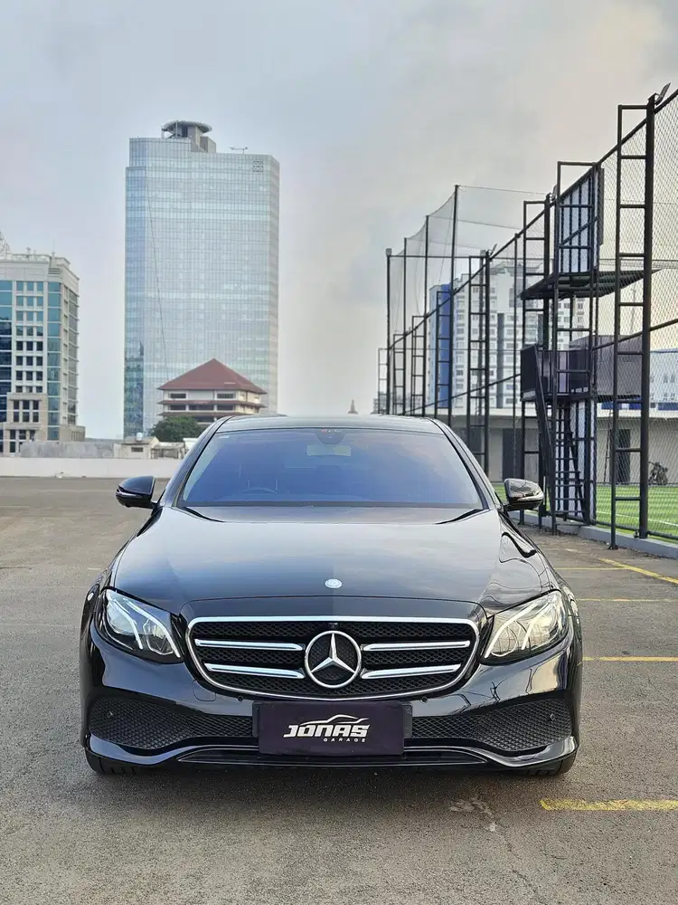 Mercedes-Benz E300 2016 Bensin