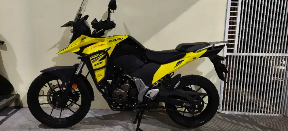 Suzuki VStrom 250. 2025